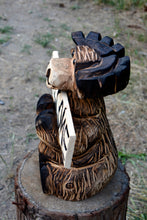 Load image into Gallery viewer, Mosse 16" Sitting While Holding Interchanable "Welcome" Sign Chainsaw Carving Sculpture | Raw California Cedar Wood Carved Artwork | Artist & Carver Jess Alice
