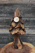 Load image into Gallery viewer, 20" x 8" 3D Chainsaw Carved Tree Sculpture