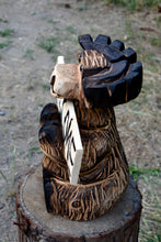 Load image into Gallery viewer, Mosse 16&quot; Sitting While Holding Interchanable &quot;Welcome&quot; Sign   Chainsaw Carving  Sculpture | Raw California Cedar Wood Carved Artwork | Artist &amp; Carver Jess Alice
